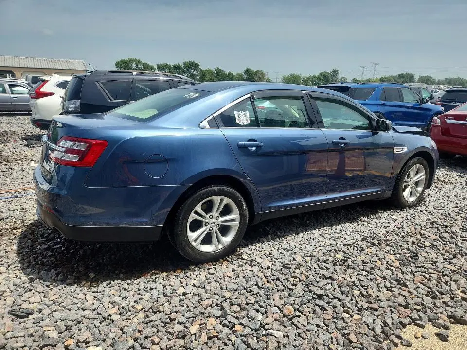 2019 FORD TAURUS SE  