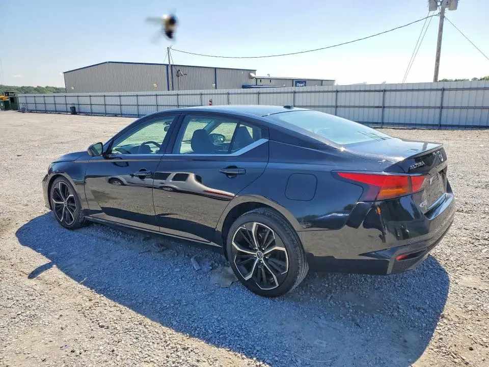 2024 NISSAN ALTIMA SR  