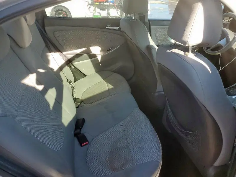 2012 HYUNDAI ACCENT GLS  