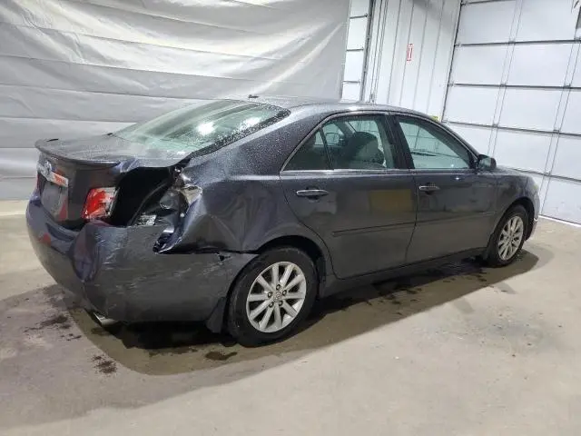 2011 TOYOTA CAMRY SE  