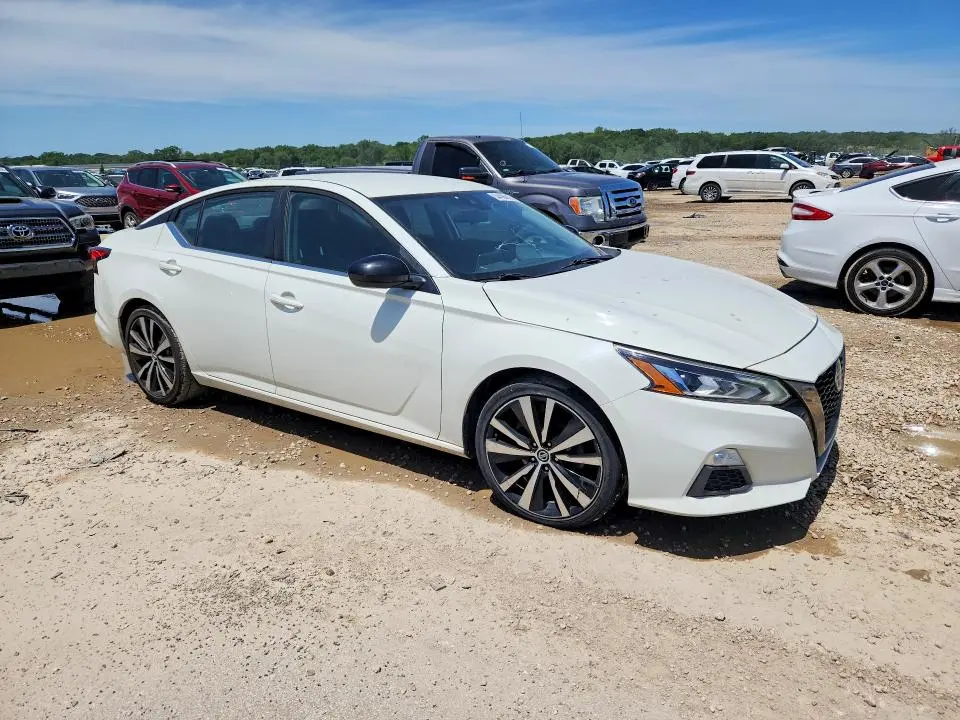 2020 NISSAN ALTIMA SR  