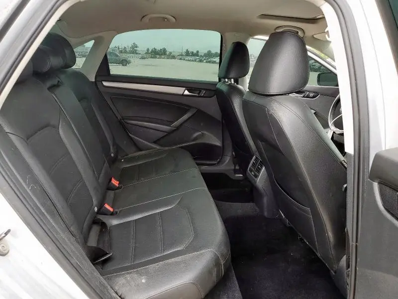 2014 VOLKSWAGEN PASSAT SE  