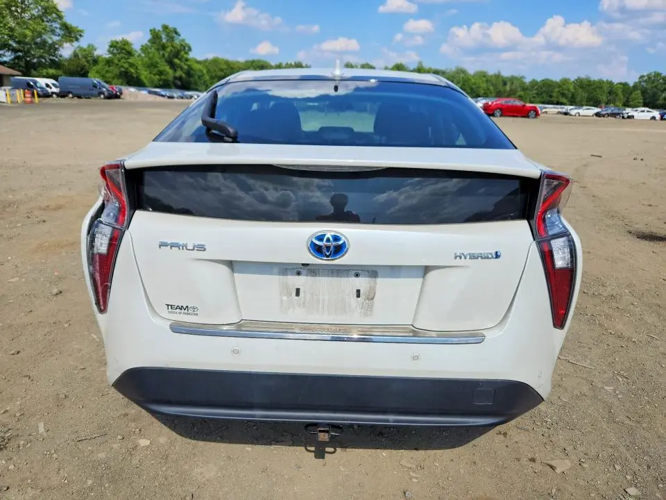 2018 TOYOTA PRIUS THREE  