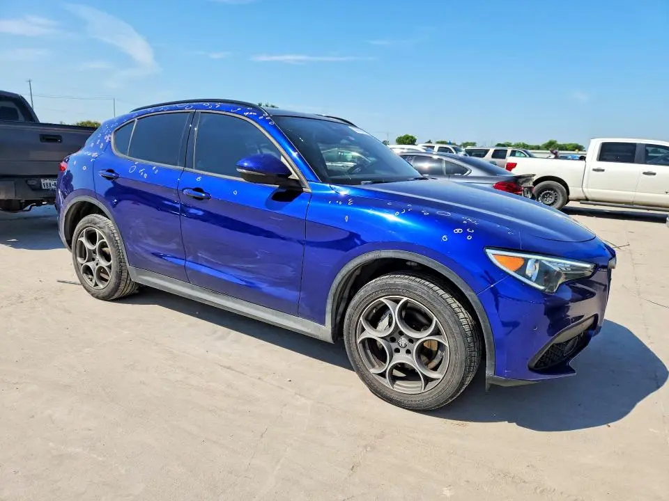 2022 ALFA ROMEO STELVIO   