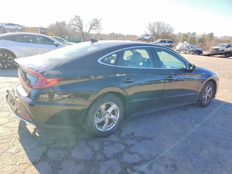 2022 HYUNDAI SONATA SE  