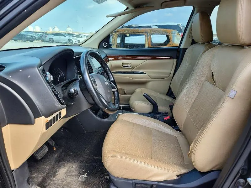 2015 MITSUBISHI OUTLANDER SE  