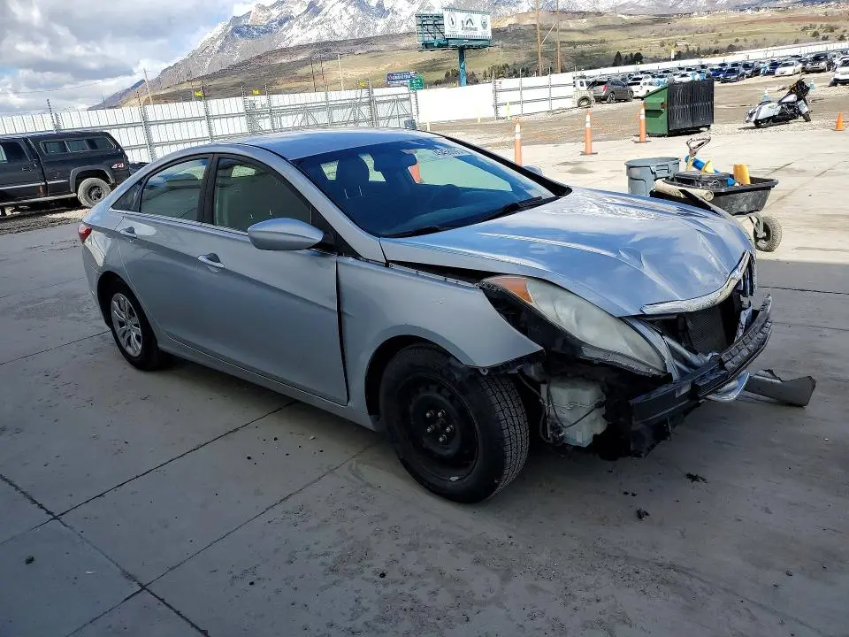 2012 HYUNDAI SONATA GLS  