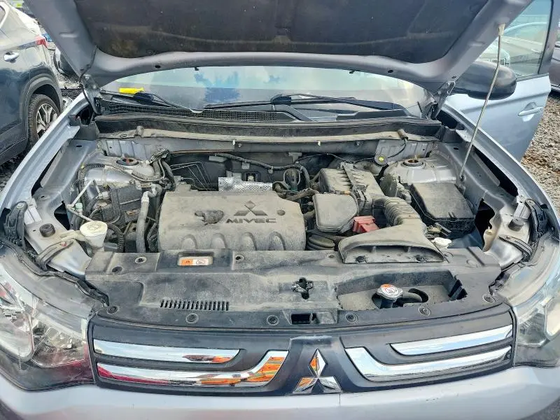 2014 MITSUBISHI OUTLANDER ES  