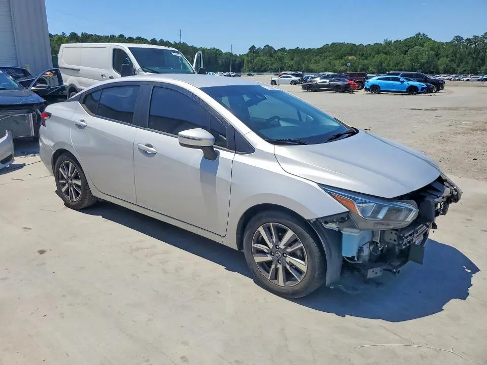2020 NISSAN VERSA SV  