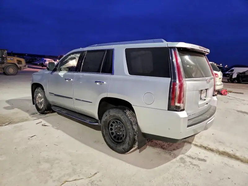 2019 CADILLAC ESCALADE LUXURY  