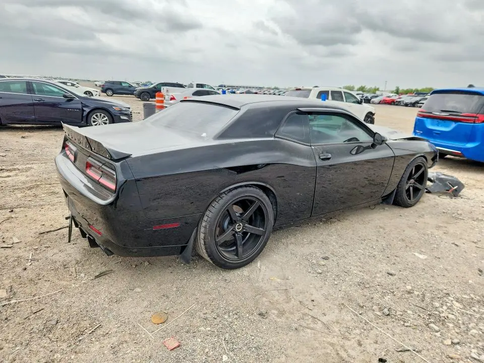 2016 DODGE CHALLENGER SXT  