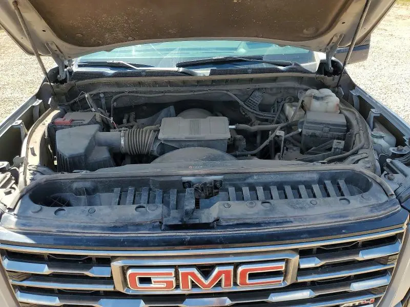 2025 GMC SIERRA K2500 AT4  