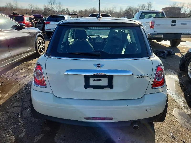 2012 MINI COOPER   