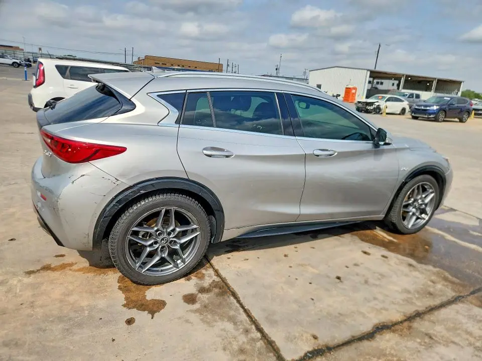 2018 INFINITI QX30 PREMIUM  