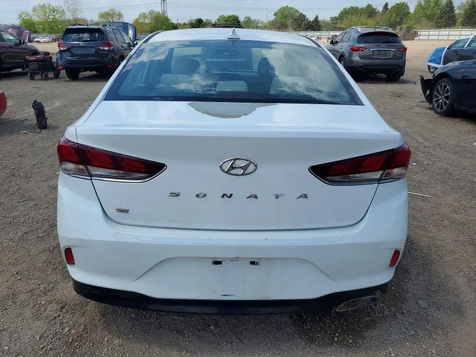 2018 HYUNDAI SONATA SE  