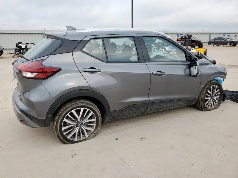 2024 NISSAN KICKS SV  
