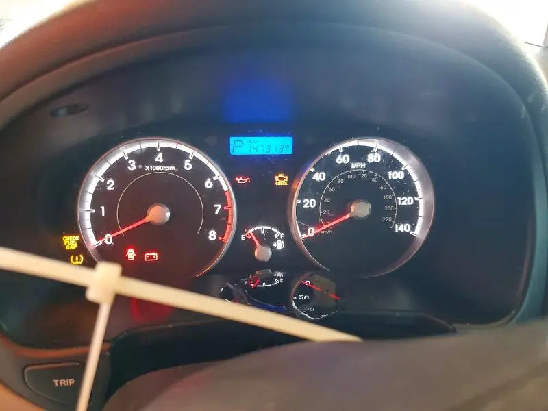 2011 HYUNDAI ACCENT GL  