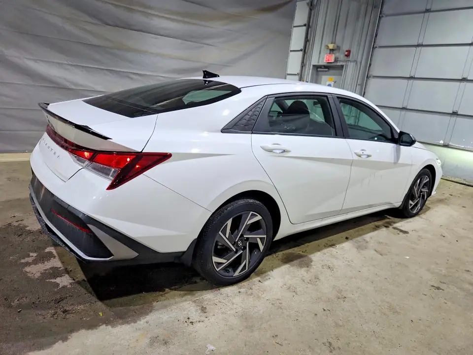 2025 HYUNDAI ELANTRA SEL SPORT  