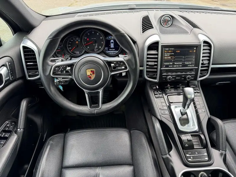 2016 PORSCHE CAYENNE   
