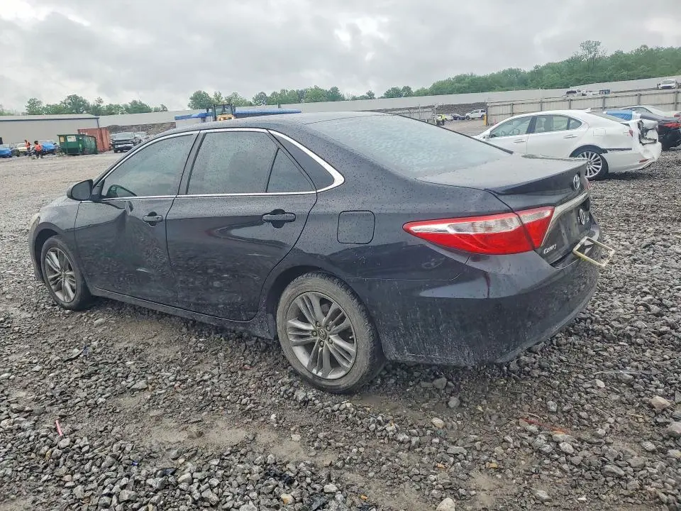 2017 TOYOTA CAMRY SE  