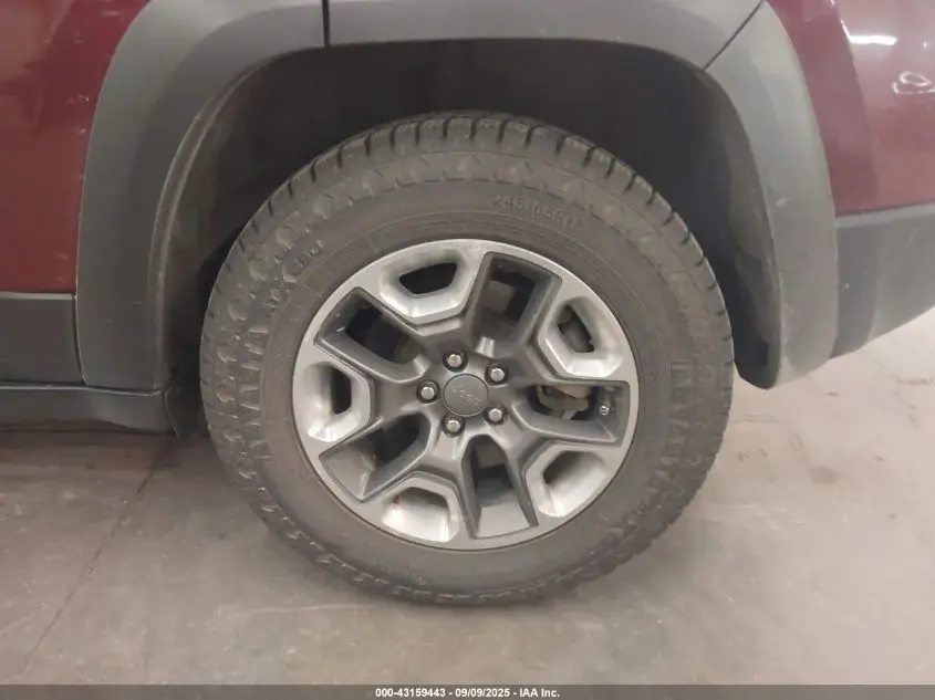 2019 JEEP CHEROKEE TRAILHAWK ELITE 4X4