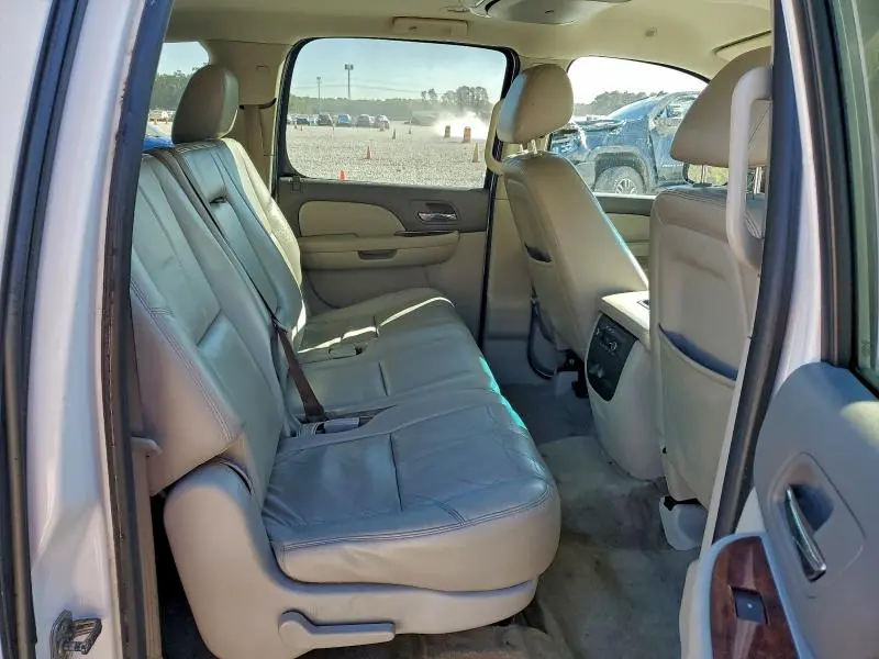 2012 CHEVROLET SUBURBAN C1500 LT  