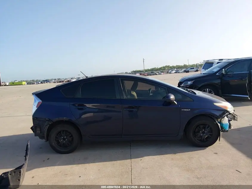 2013 TOYOTA PRIUS TWO