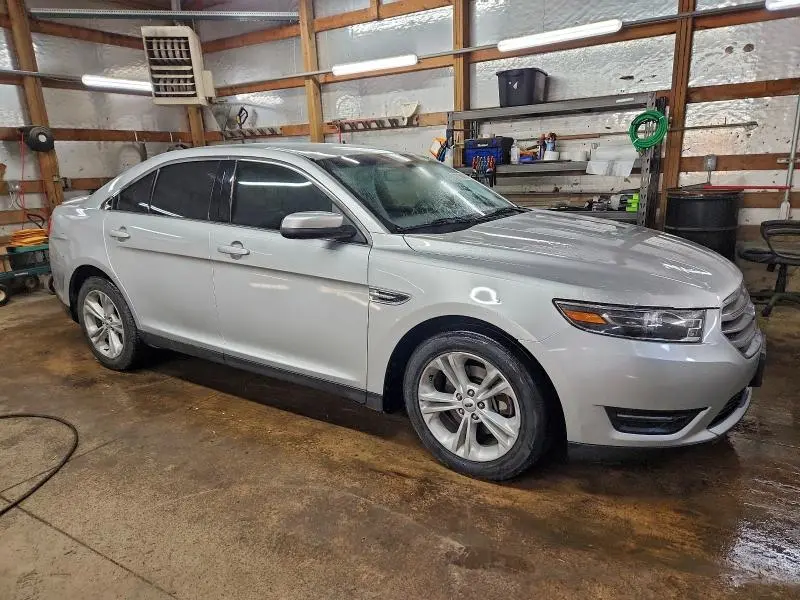 2017 FORD TAURUS SEL  