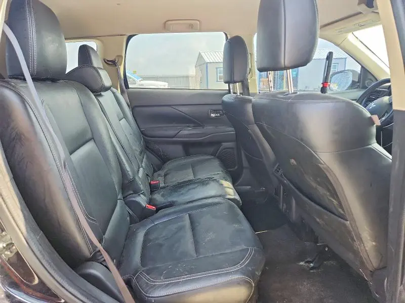 2019 MITSUBISHI OUTLANDER SE  