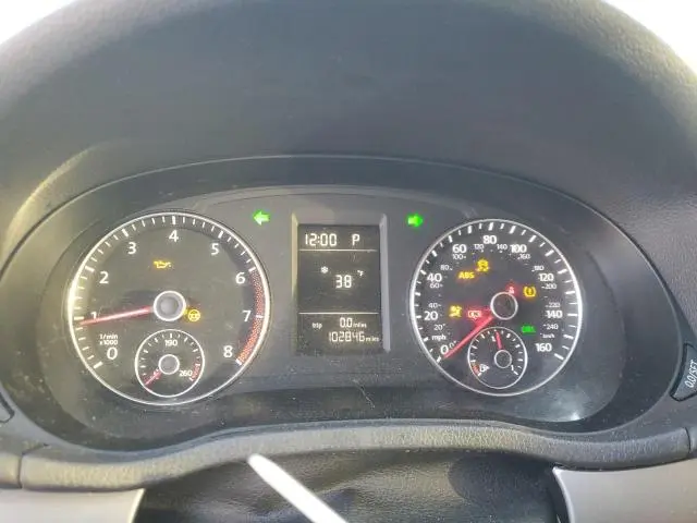 2015 VOLKSWAGEN PASSAT S  