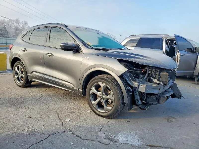 2023 FORD ESCAPE ST LINE SELECT  