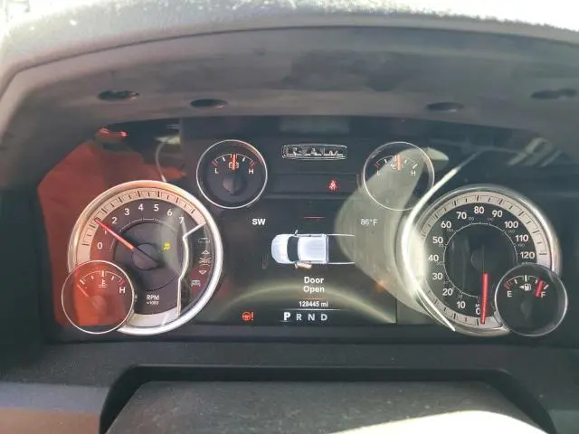 2015 RAM 1500 SLT  