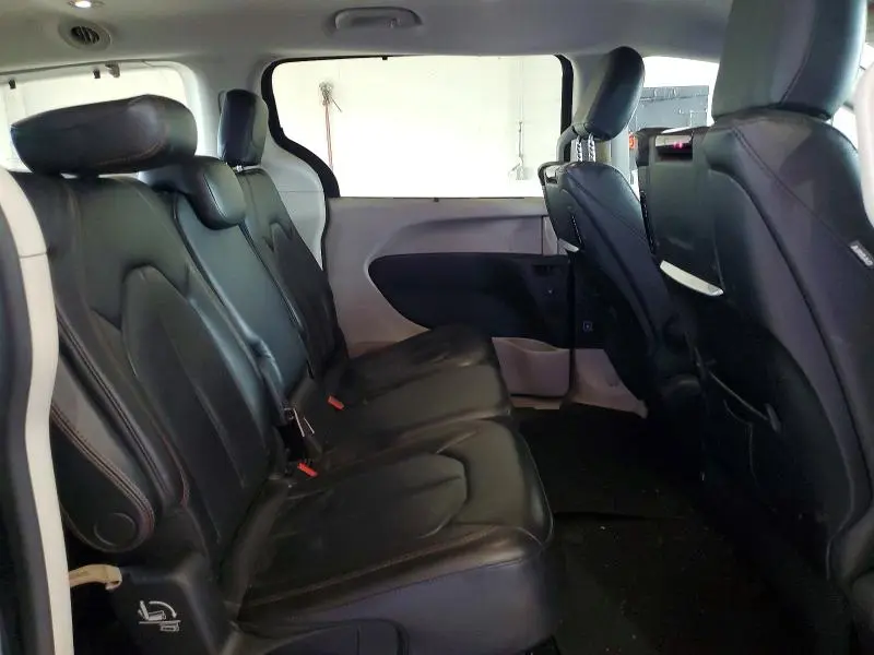 2017 CHRYSLER PACIFICA TOURING L PLUS  