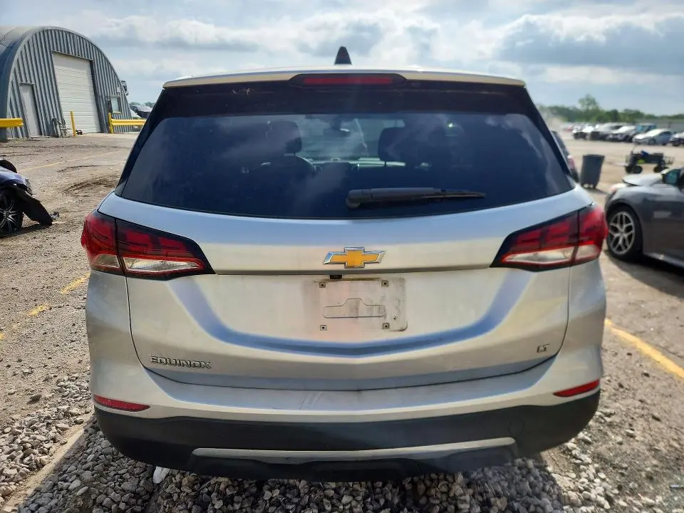 2022 CHEVROLET EQUINOX LT  