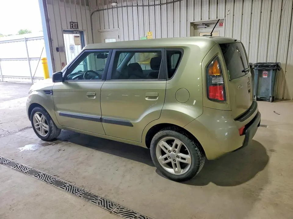 2010 KIA SOUL +  