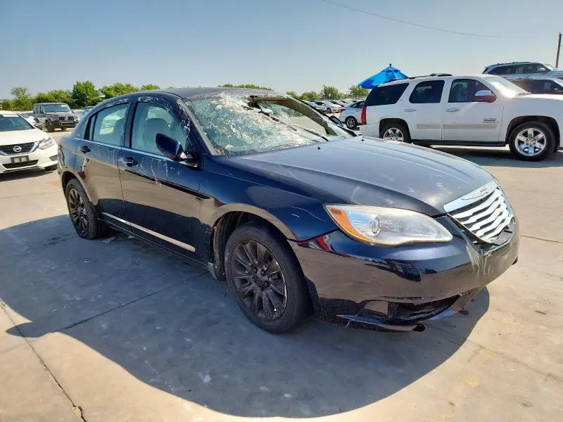 2012 CHRYSLER 200 LX  