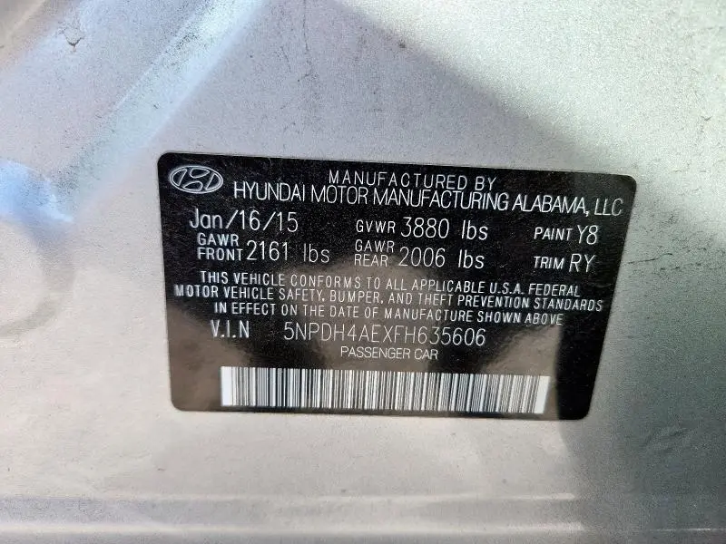 2015 HYUNDAI ELANTRA SE  