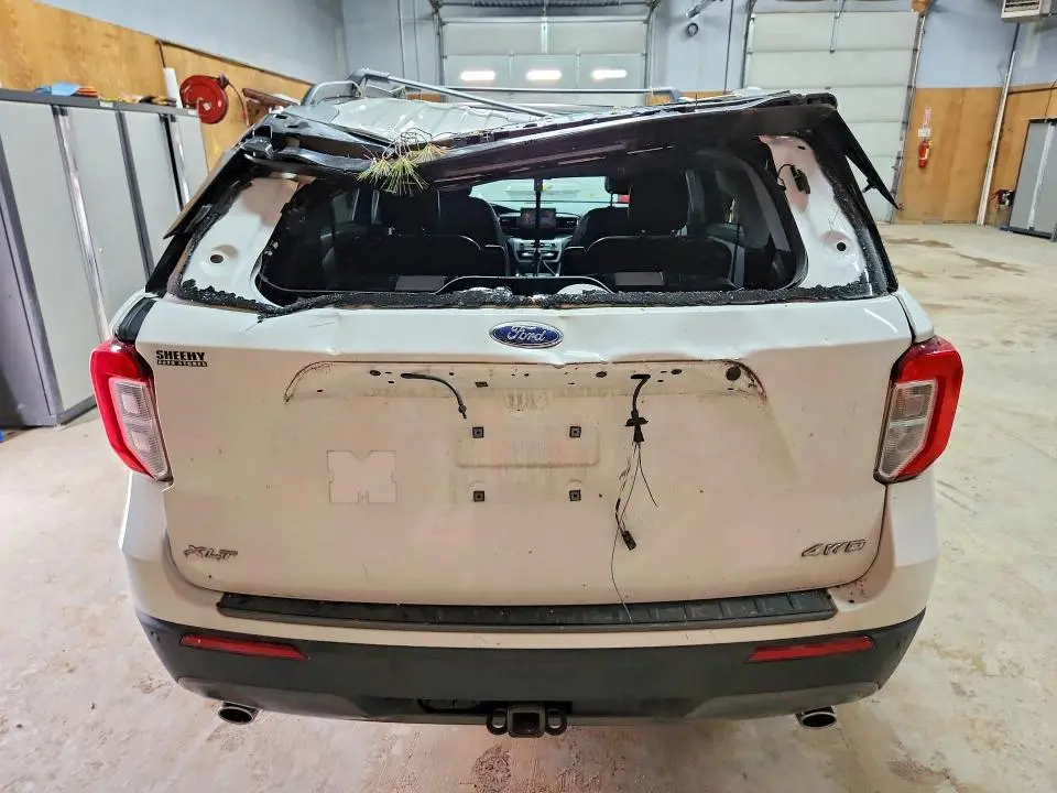 2021 FORD EXPLORER XLT  