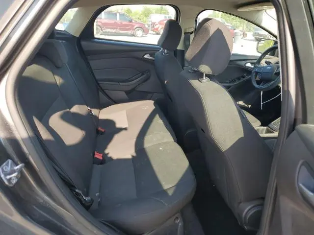 2017 FORD FOCUS SE  