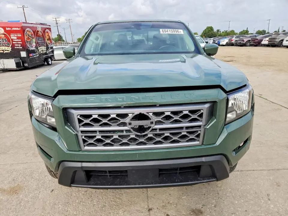2023 NISSAN FRONTIER SV  
