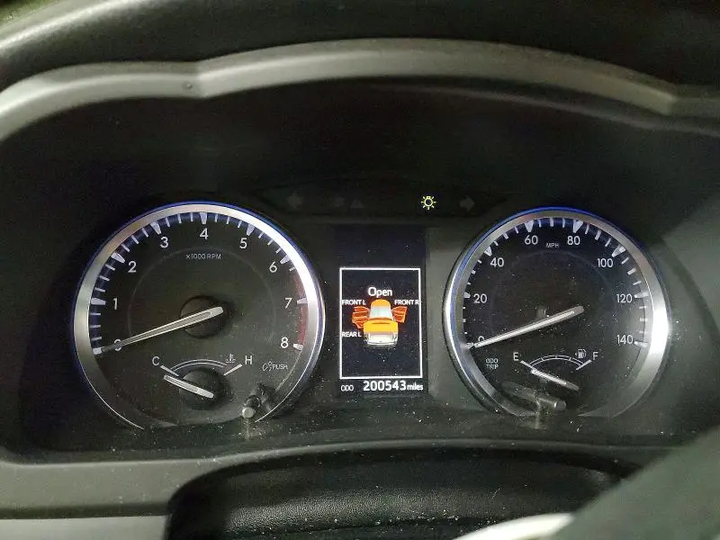 2015 TOYOTA HIGHLANDER XLE  