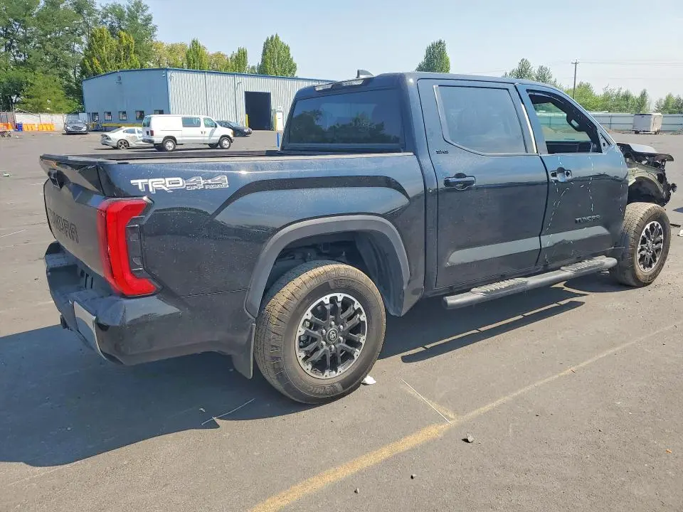 2025 TOYOTA TUNDRA SR5  