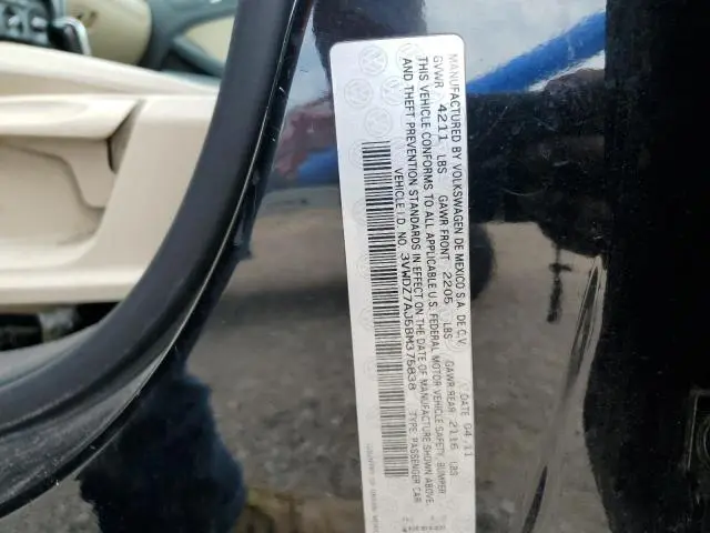 2011 VOLKSWAGEN JETTA SE  