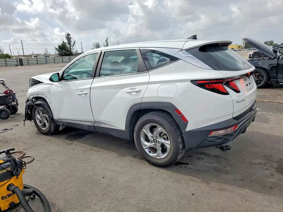 2024 HYUNDAI TUCSON SE  