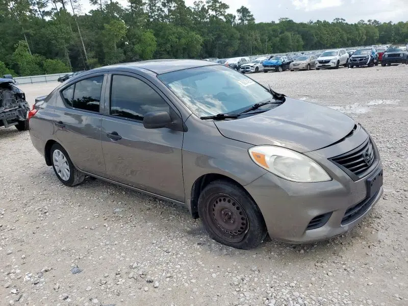 2013 NISSAN VERSA S  
