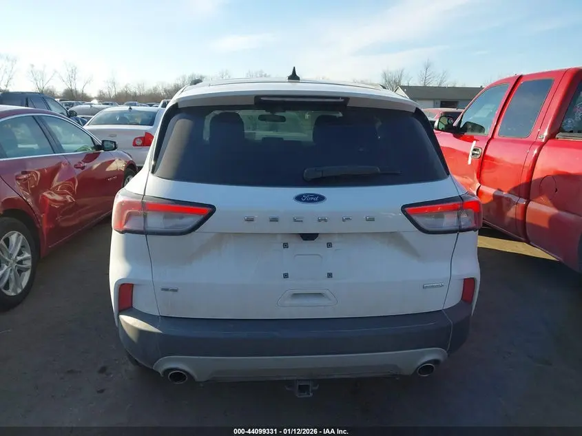 2020 FORD ESCAPE SE