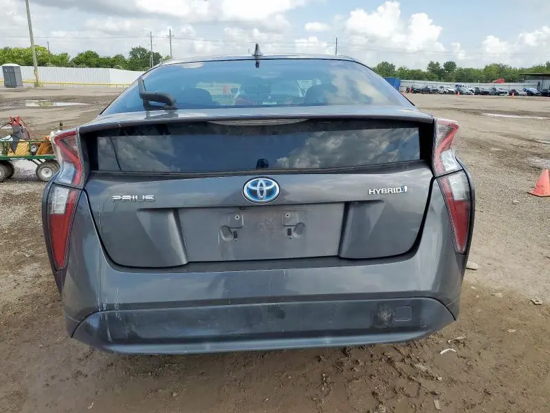 2016 TOYOTA PRIUS   