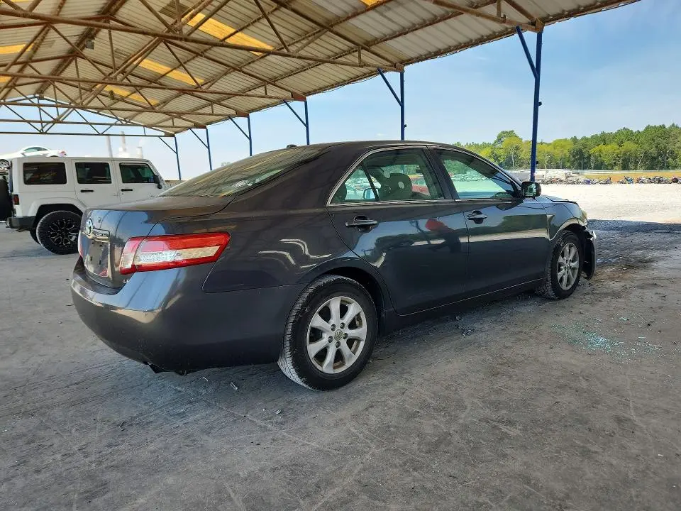 2011 TOYOTA CAMRY LE  