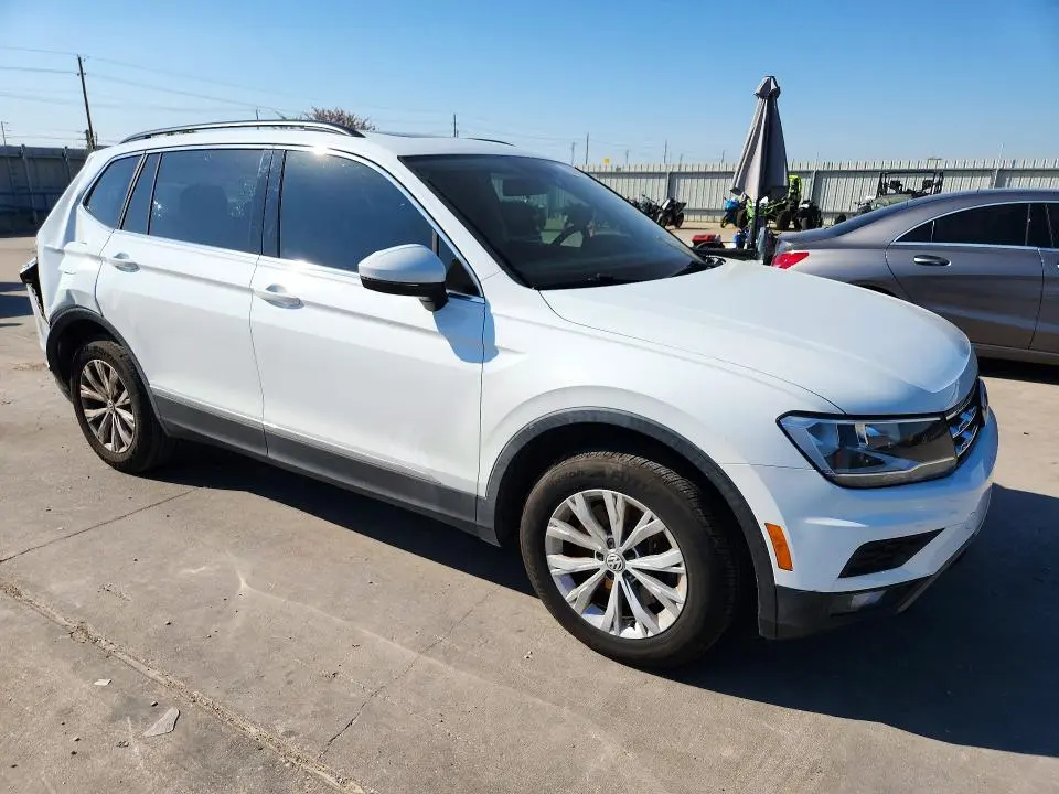 2018 VOLKSWAGEN TIGUAN SE  