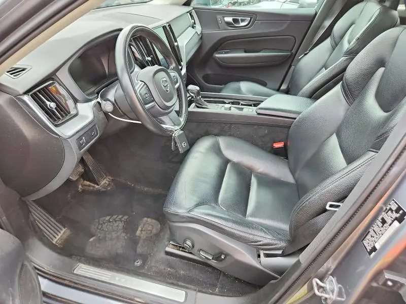 2018 VOLVO XC60 T5  